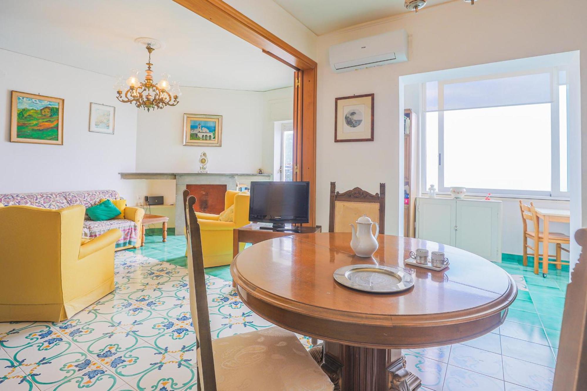 Sea Inside Apartment Amalfi Bagian luar foto